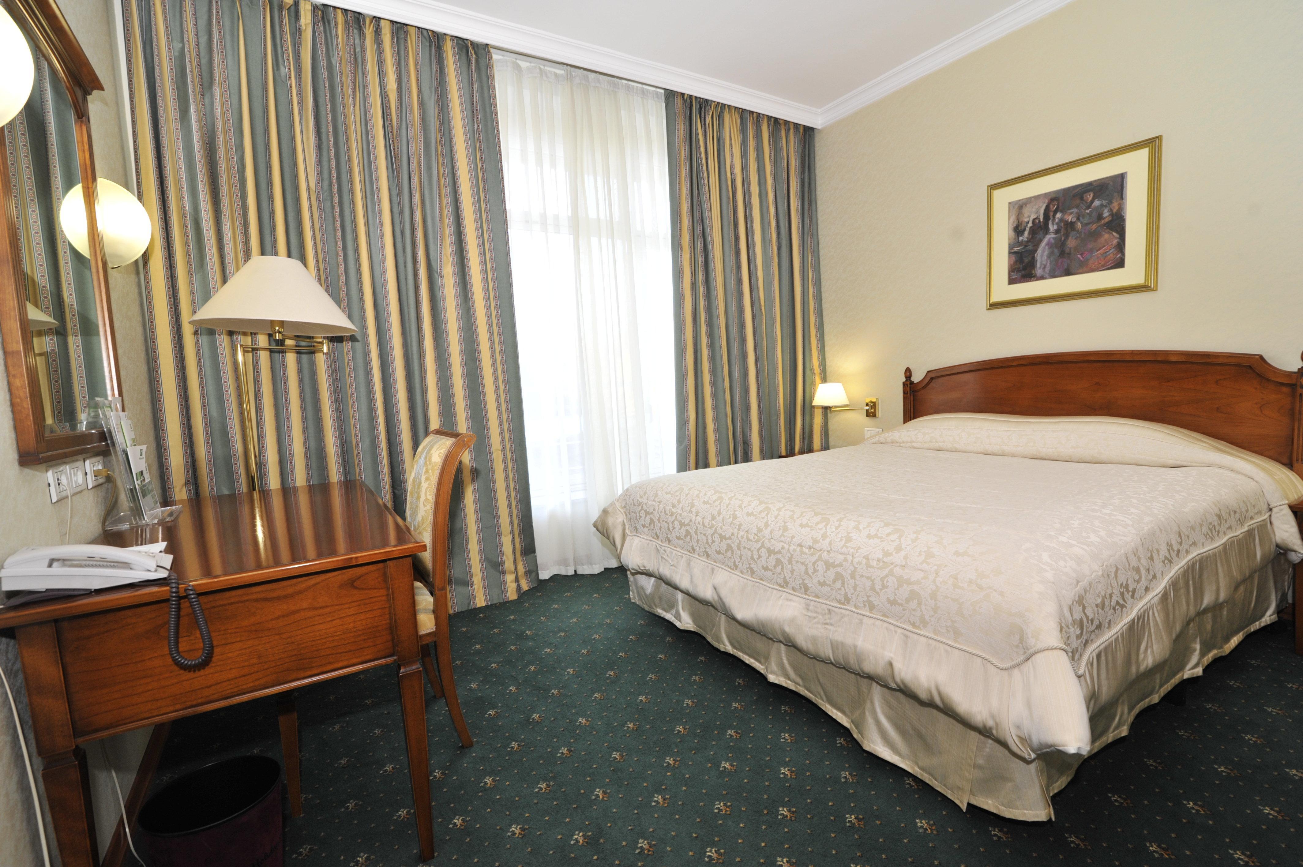 Holiday Inn Skopje By Ihg Экстерьер фото