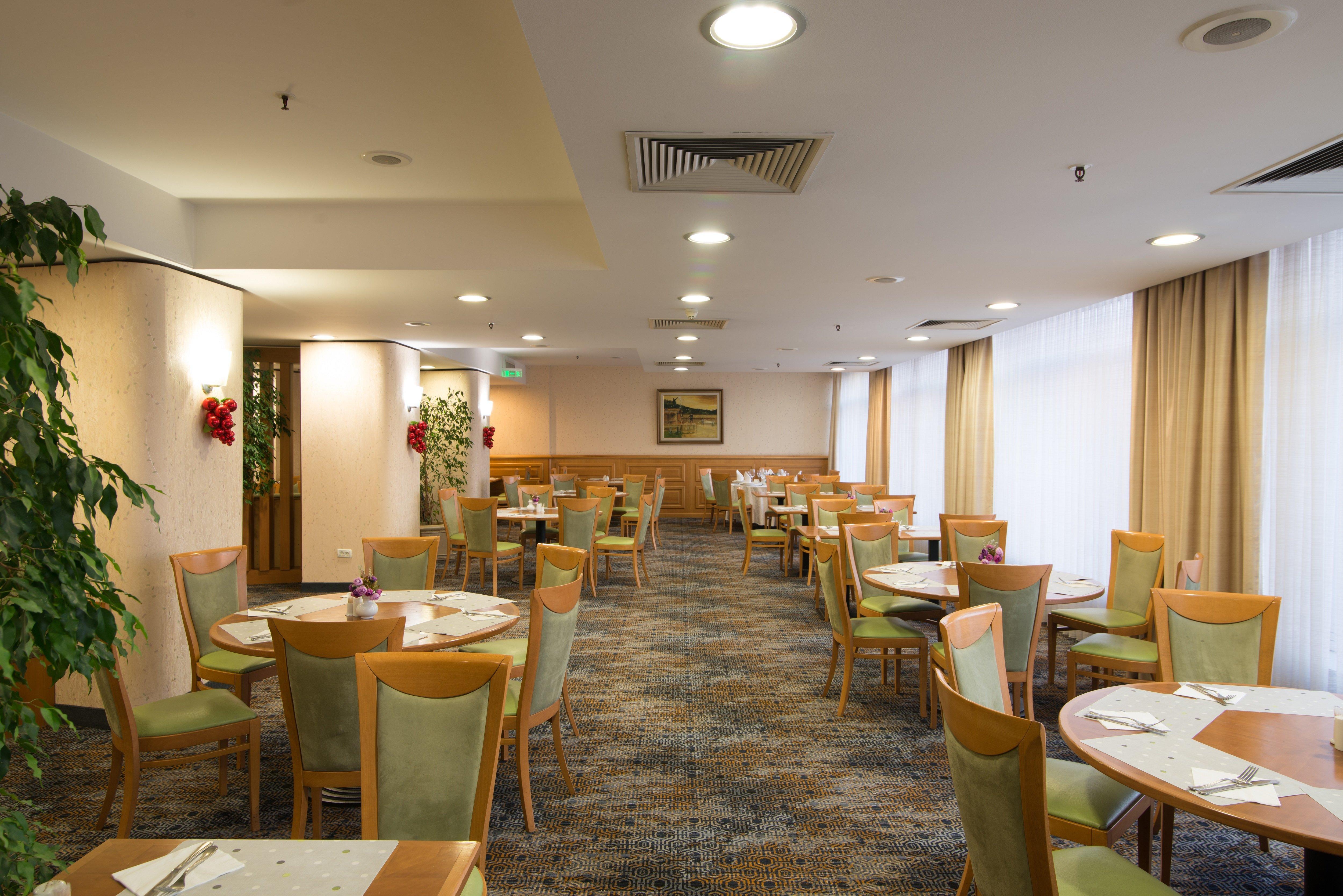 Holiday Inn Skopje By Ihg Экстерьер фото