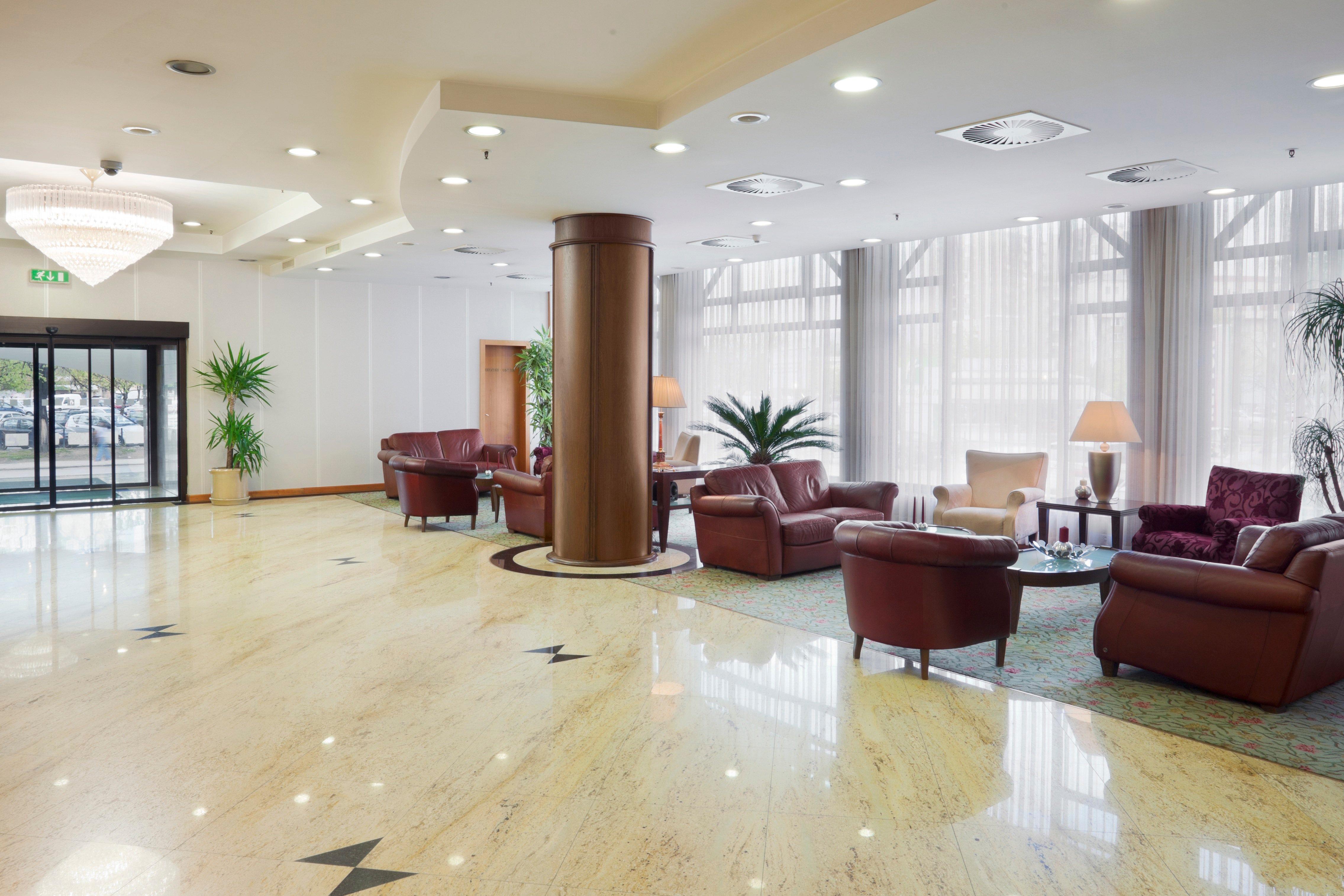 Holiday Inn Skopje By Ihg Интерьер фото