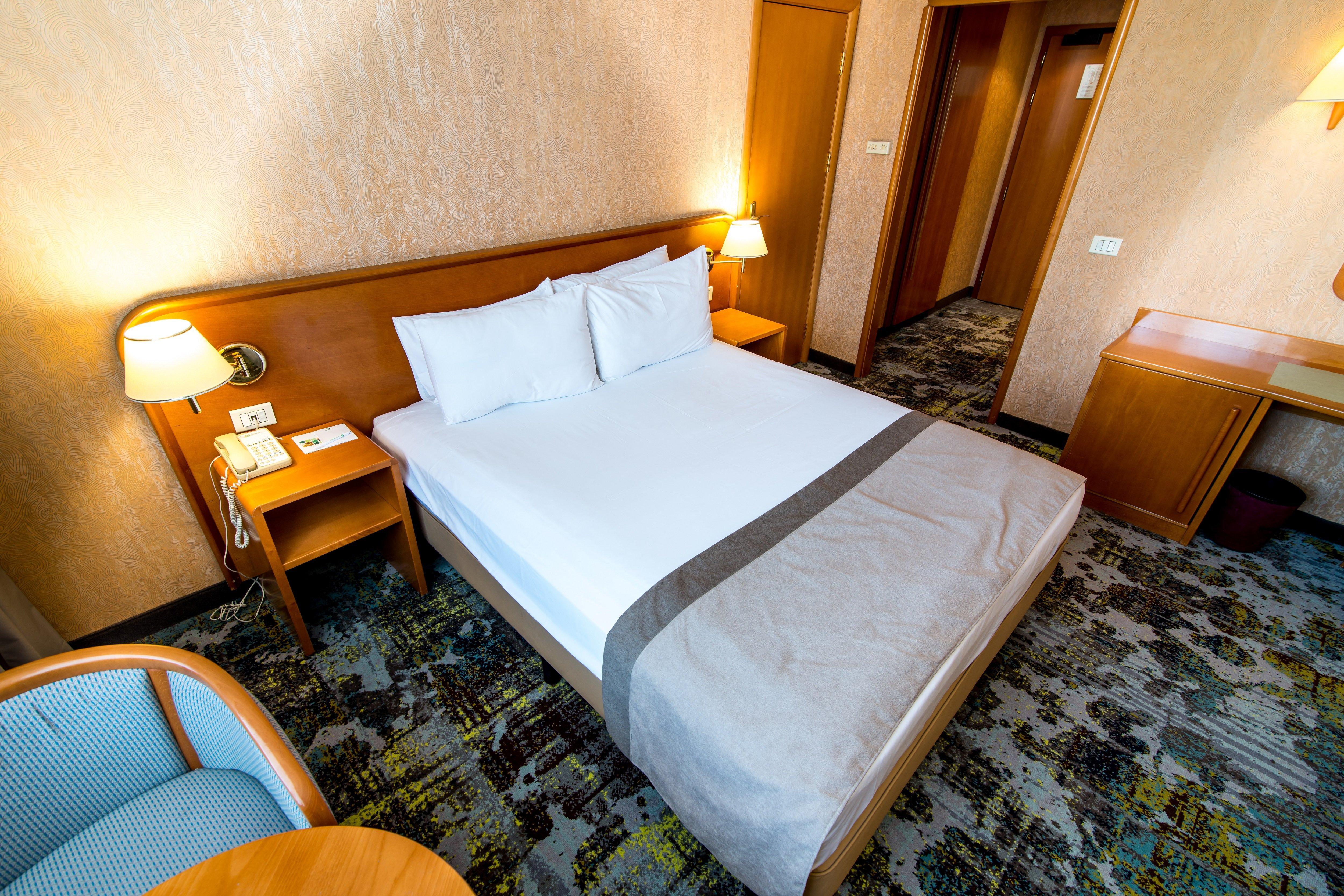 Holiday Inn Skopje By Ihg Экстерьер фото
