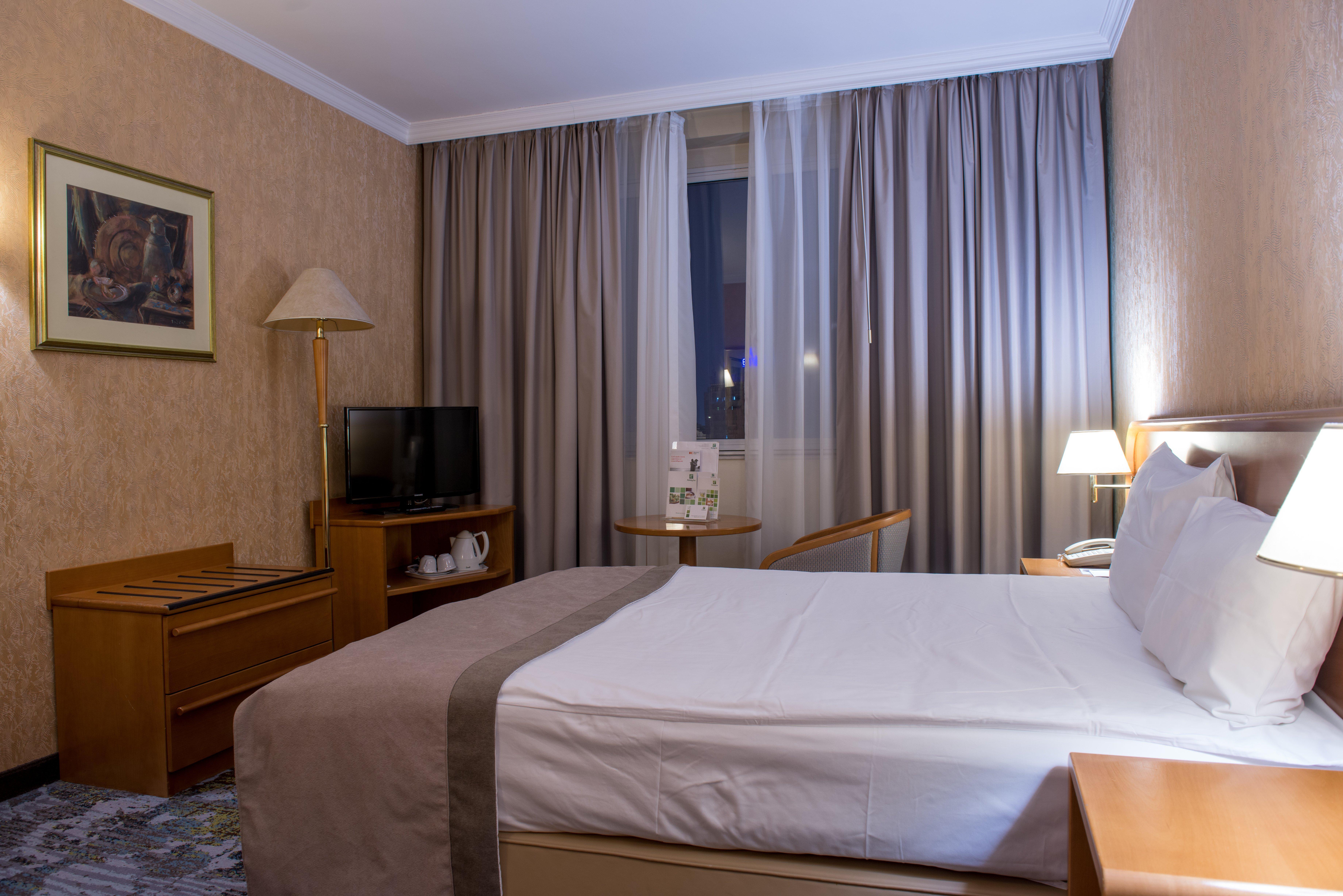 Holiday Inn Skopje By Ihg Экстерьер фото
