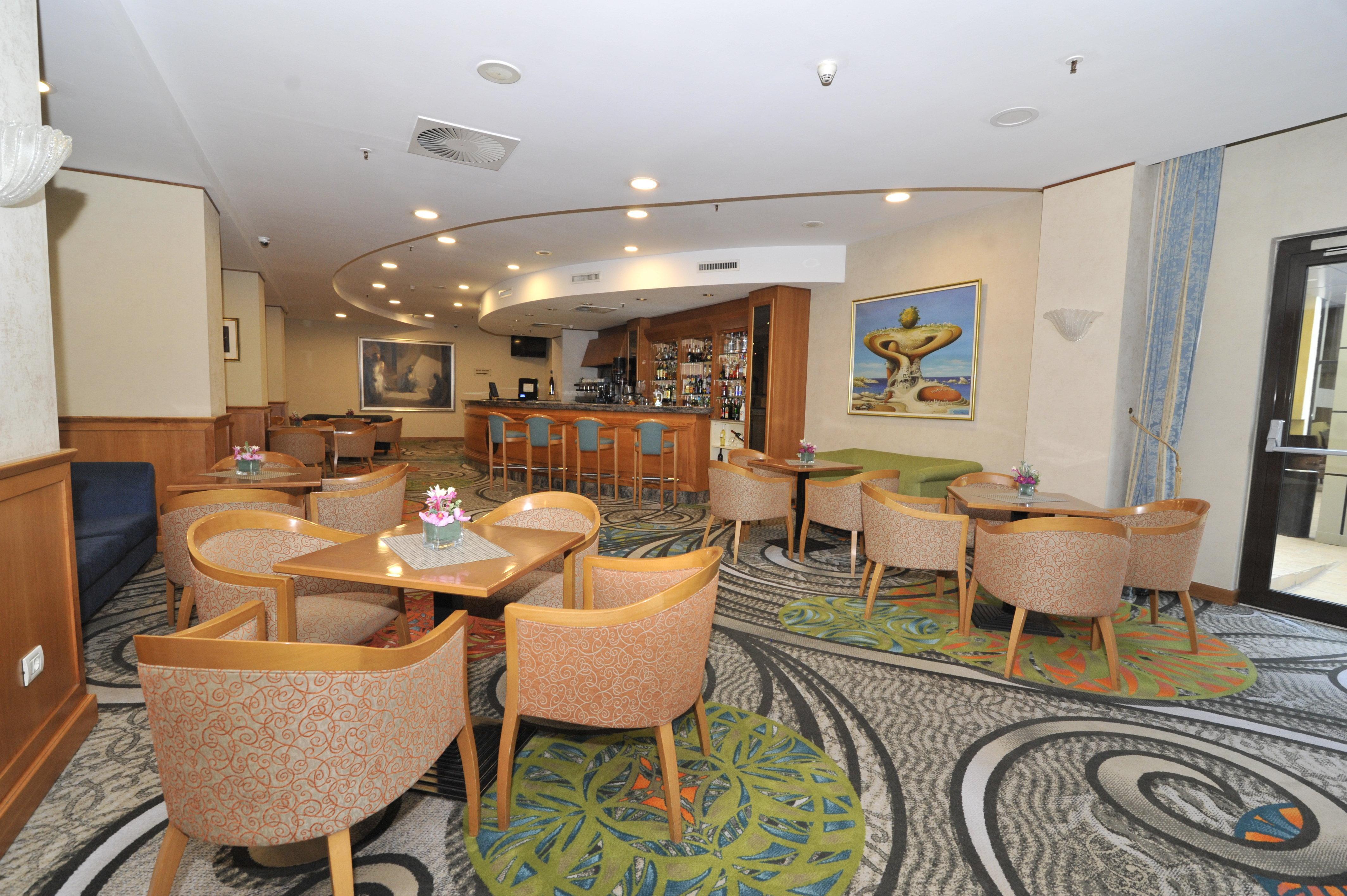 Holiday Inn Skopje By Ihg Экстерьер фото