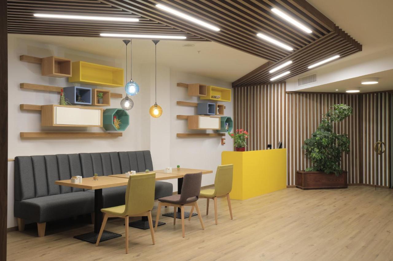 Holiday Inn Skopje By Ihg Экстерьер фото