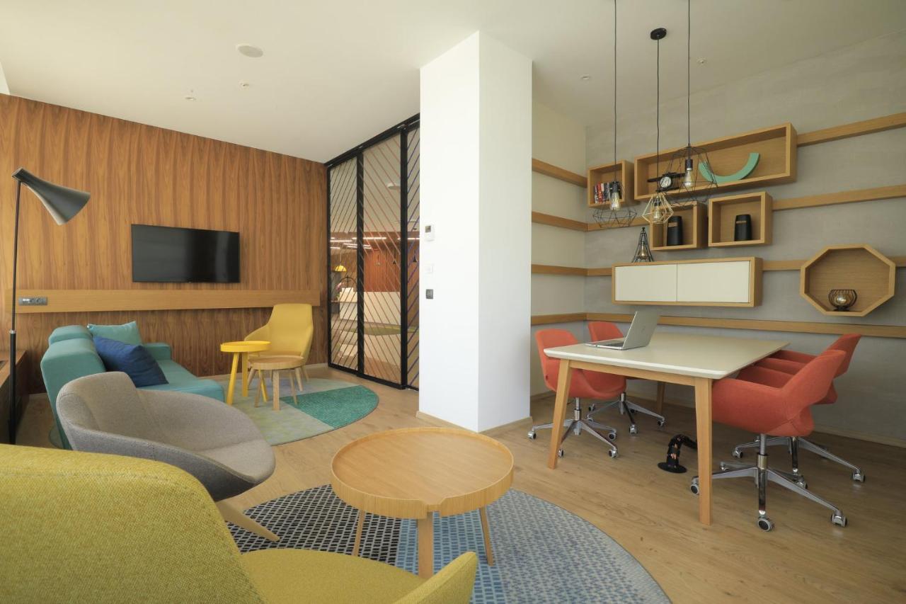 Holiday Inn Skopje By Ihg Экстерьер фото